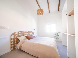Bright apartment 1 minute from the beach