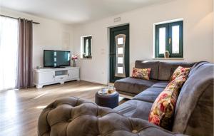 Amazing Home In Krivodol