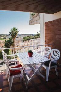 Vista mar y piscina en SAgaró a 300m de la playa