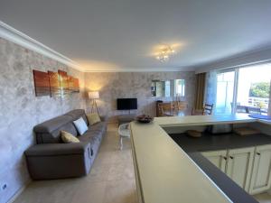 Apartment Le Domaine de la Baie-1 by Interhome
