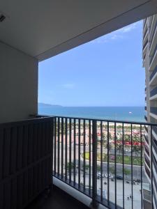 Luxury Suites with city and sea view
