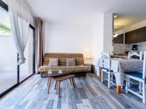 Apartment Riviera Park J 22 by Interhome