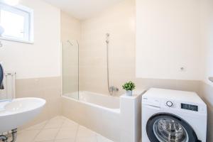 Prime Stay - Bright 2 Bedroom Family Apartment