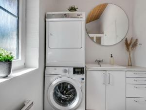 Holiday Home Ingmund - 2km from the sea by Interhome