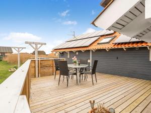 Holiday Home Doris - 150m from the sea by Interhome