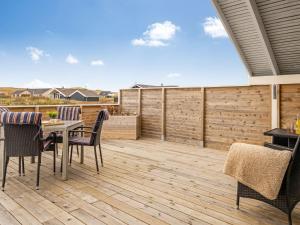 Holiday Home Doris - 150m from the sea by Interhome