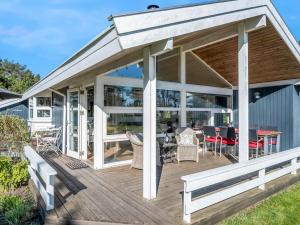 Holiday Home Eltje - 4km from the sea by Interhome