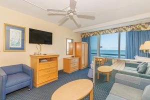Beachfront Fun Steps to SkyWheel-Yachtsman 1005