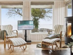 Holiday Home Titta - 10m to the fjord by Interhome