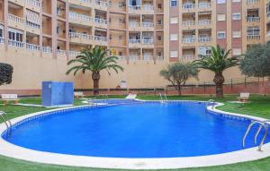 Cozy Apartment In Torrevieja With Wifi