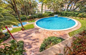 Lovely Apartment In Valencia With House Sea View