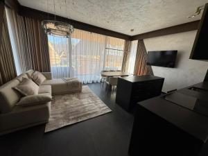 Osada Groń Luxury Villas by BQQK