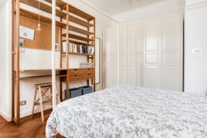 Brera Charming House - Elegant Flat with Balcony and Courtyard View