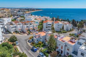 Villa Alegre by Villa Plus
