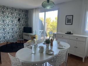 Appartement l 4 per l Piscine l Terrasse l Golf l Luberon