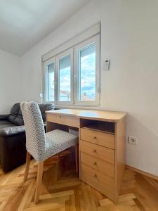 Lovely 1-bedroom apartment with 2-patios and parking