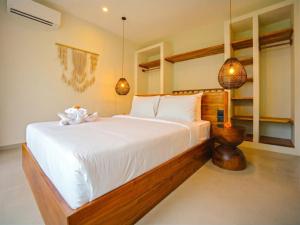 3BR Villa with Rice Field View & Private Pool near Nuanu