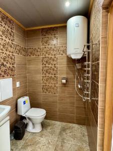 вул Роксолани , 16 центр 300 м до бювету