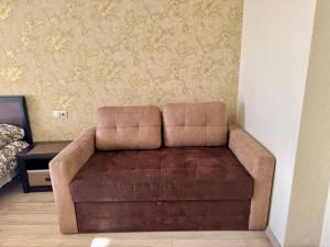 вул Роксолани , 16 центр 300 м до бювету