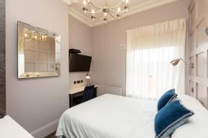 Bright Suite Near Portobello-Comfortable Stay