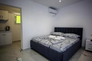 Quiet Blue Guesthouse