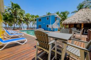 Ariels Lair Whimsical Beachfront Casita
