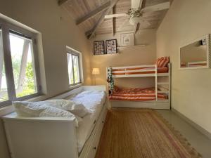 3 bed townhouse walking distance to beach
