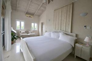 3 bed townhouse walking distance to beach