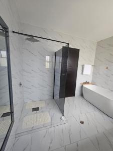 Luxe Apartments