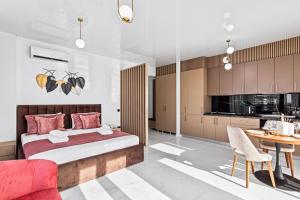 Hermes Studio