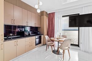 Hermes Studio