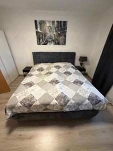 Zentrale Ferienwohnung Bad Zwischenahn mit Balkon & Parkplatz