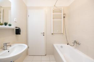 Prime Stay - Signature One Bedroom Apartment