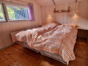 Ferienhaus-zwischen-Wald-und-Meer-mit-Sauna-und-Kamin