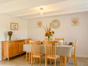 3 Bed in Haverfordwest oc-88892