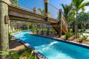 Luxury 6BR Resort Home - Pool Hot Tub & BBQ - Near Disney