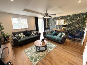 4 Bed in Whitby oc-89533