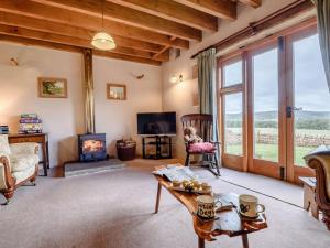 3 Bed in Leek oc-91120