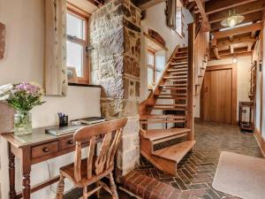 3 Bed in Leek oc-91120