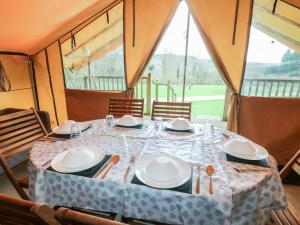 Bracelands - Safari Tent 3