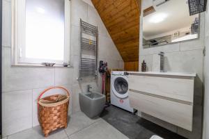 RailwayLoftDesign 8 & Garage ValdiSole I Immobilux