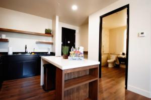 Brayden Tower Suite #02 with Patio