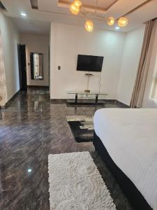 luxe Apartments