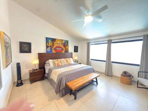 Ajijic 2 Bedroom Retreat -Modern Centrally Located -Bikes -Gym -Pickleball Court