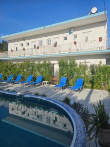 Rose Apartments Mesonghi