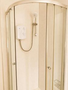 Contractor Stay 5 Bed House in Newport with Wi-Fi Perfect for Large Groups