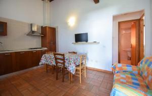 Lovely Home In Pescia Romana With Wifi