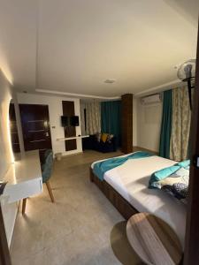 Impavid Hotel