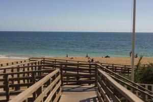 Cozy 2BR Apartment in Albufeira with Balcony, by Hopstays