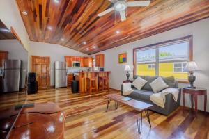 Dorys Loft Stunning 2Nd-Floor View Beachfront 1Br Casita